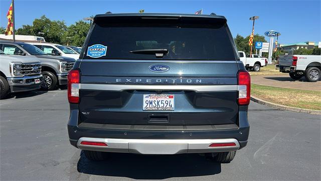 Photo of 2024 Stone Blue Metallic Ford Expedition