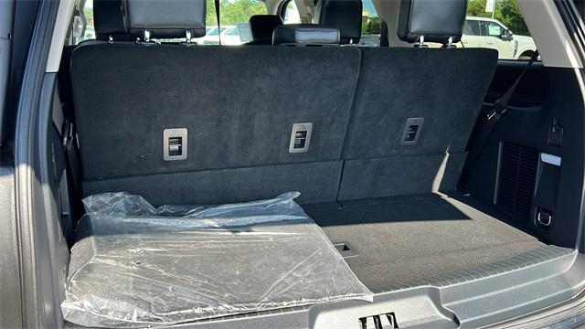 Photo of 2024 Stone Blue Metallic Ford Expedition