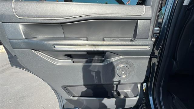 Photo of 2024 Stone Blue Metallic Ford Expedition