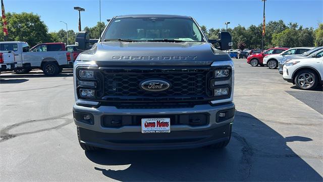 Photo of 2025 Carbonized Gray Metallic Ford F-250