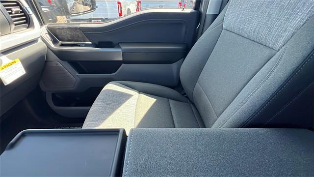 Photo of 2025 Carbonized Gray Metallic Ford F-250