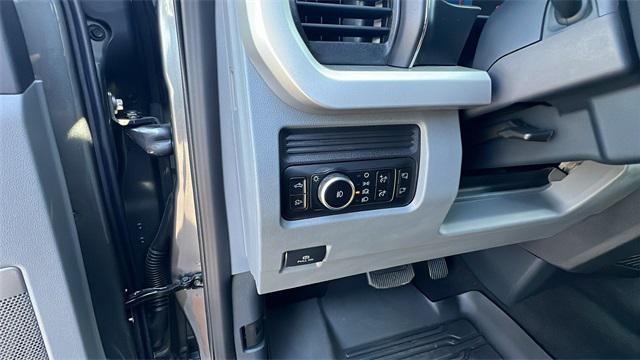 Photo of 2025 Carbonized Gray Metallic Ford F-250