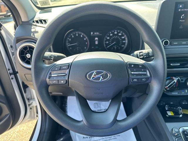 Photo of 2023 Lunar White Hyundai KONA