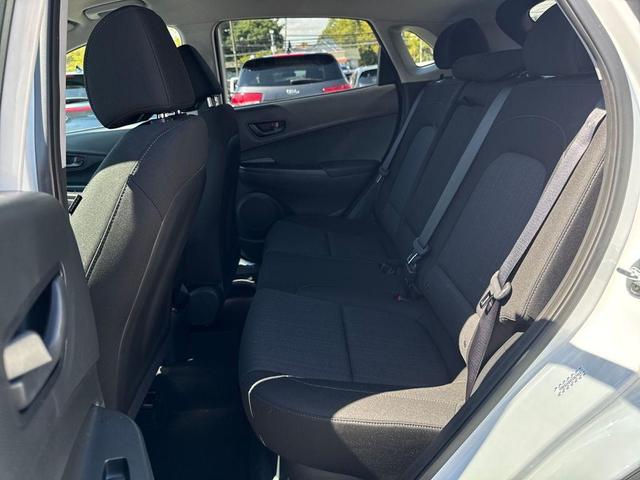Photo of 2023 Lunar White Hyundai KONA