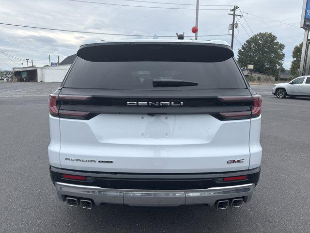 Photo of 2026 Glacier White Tricoat GMC Acadia