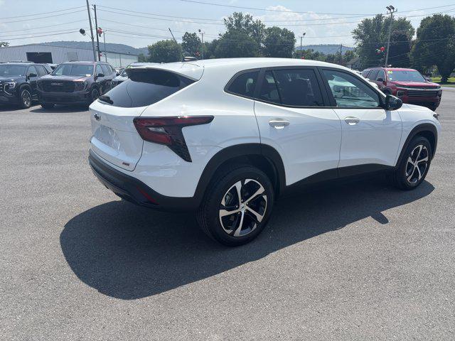 Photo of 2024 Summit White Chevrolet Trax