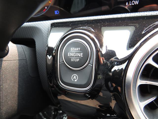 Photo of 2022 Mountain Grey Metallic Mercedes-Benz A-Class