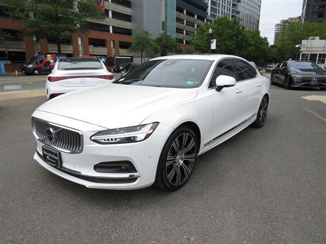 2022 Volvo S90