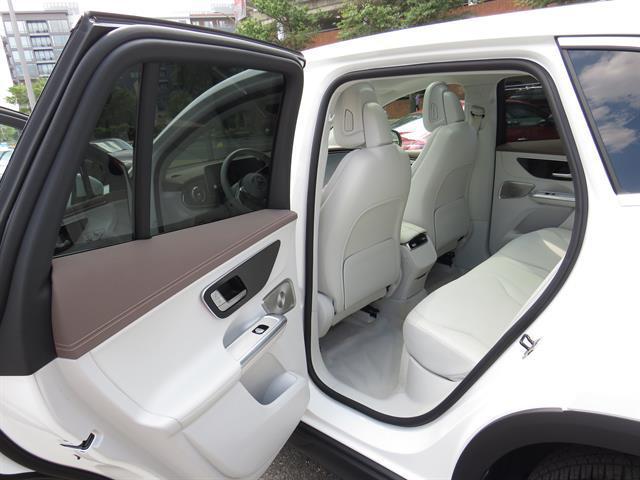 Photo of 2023 WHT Mercedes-Benz EQE 350