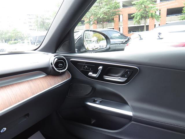 Photo of 2025 Black Mercedes-Benz C-Class