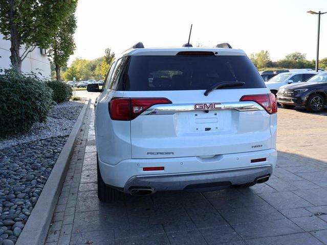 Photo of 2019 White Frost Tricoat GMC Acadia