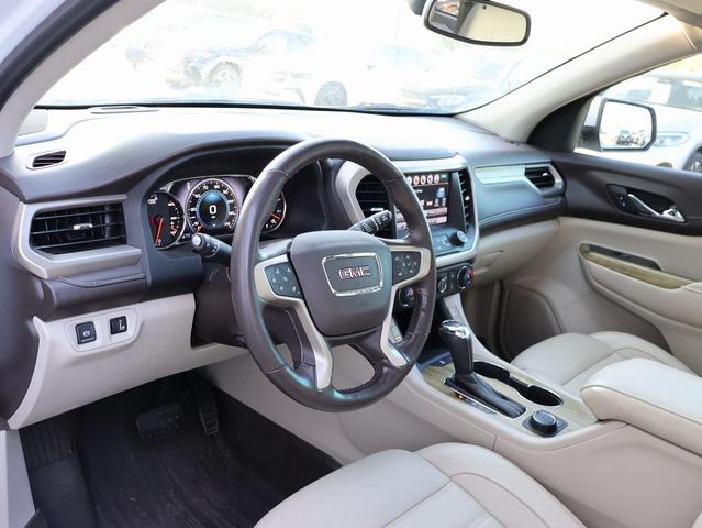 Photo of 2019 White Frost Tricoat GMC Acadia