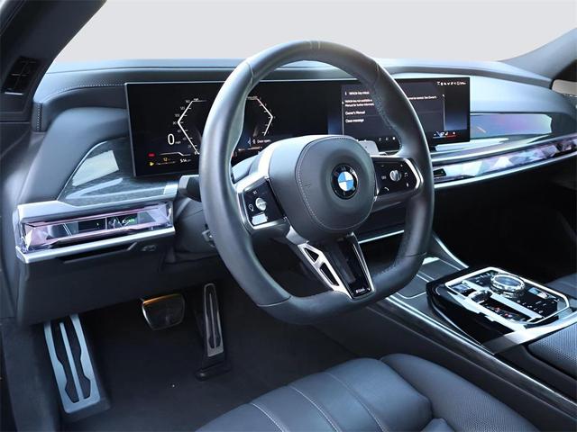Photo of 2024 Mineral White Metallic BMW 760