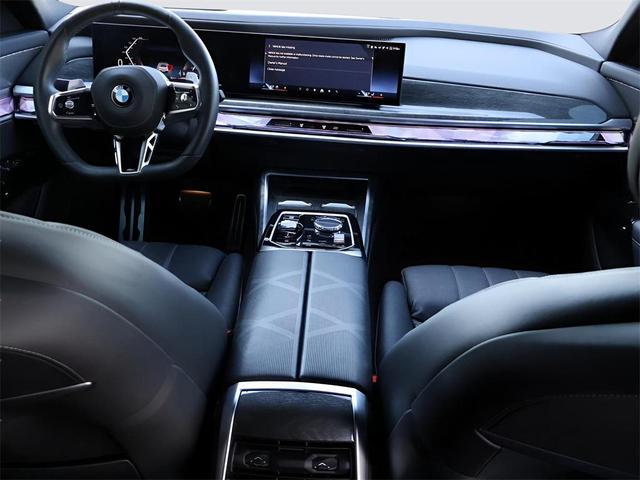 Photo of 2024 Mineral White Metallic BMW 760
