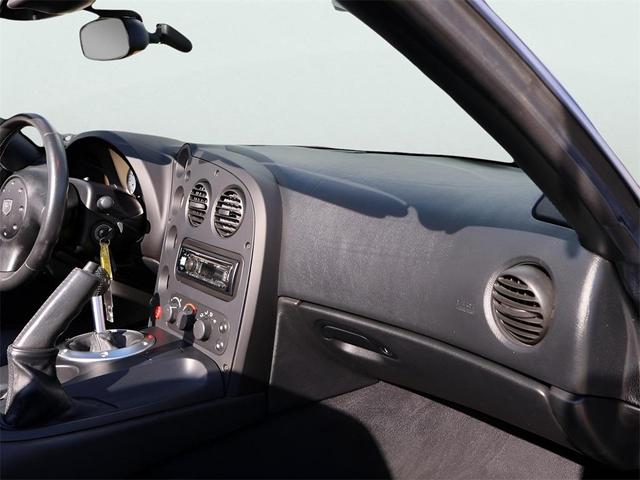 Photo of 2003 Viper Bright Silver Metallic CC/Black Soft Top Dodge Viper