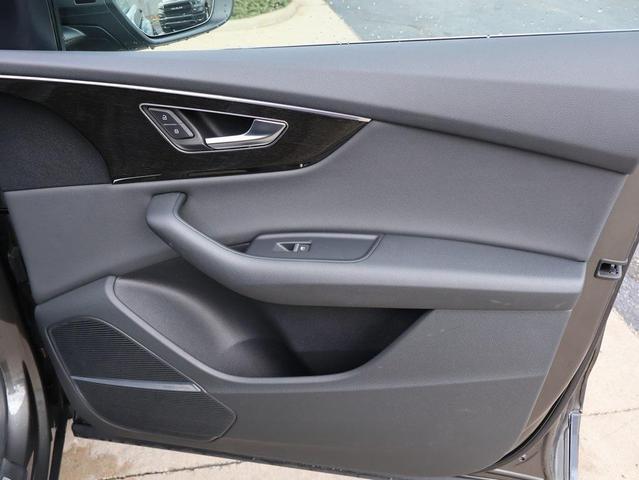 Photo of 2019 Samurai Gray Metallic Audi Q8