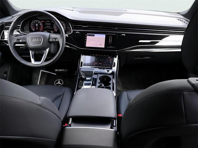 Photo of 2019 Samurai Gray Metallic Audi Q8