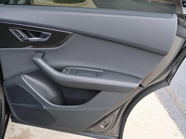 Photo of 2019 Samurai Gray Metallic Audi Q8