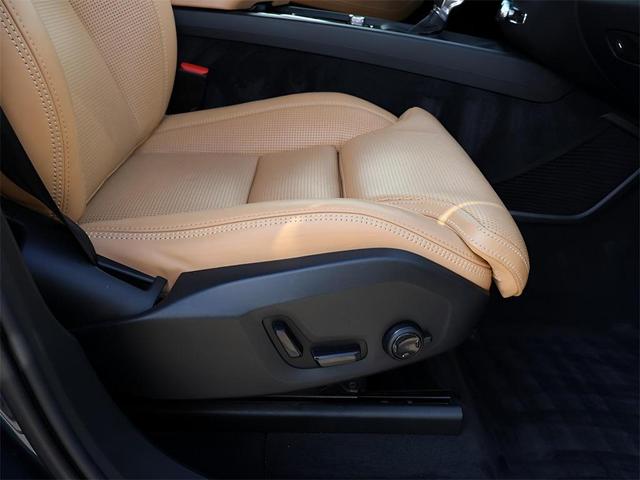 Photo of 2021 Denim Blue Metallic Volvo XC60