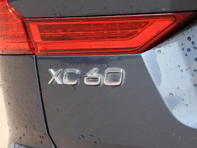 Photo of 2021 Denim Blue Metallic Volvo XC60
