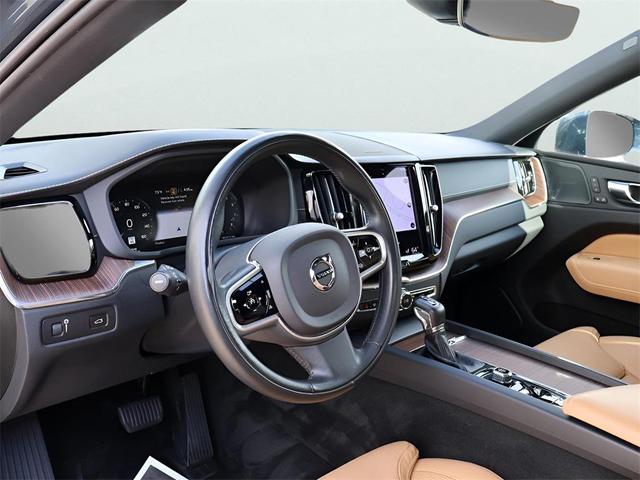 Photo of 2021 Denim Blue Metallic Volvo XC60