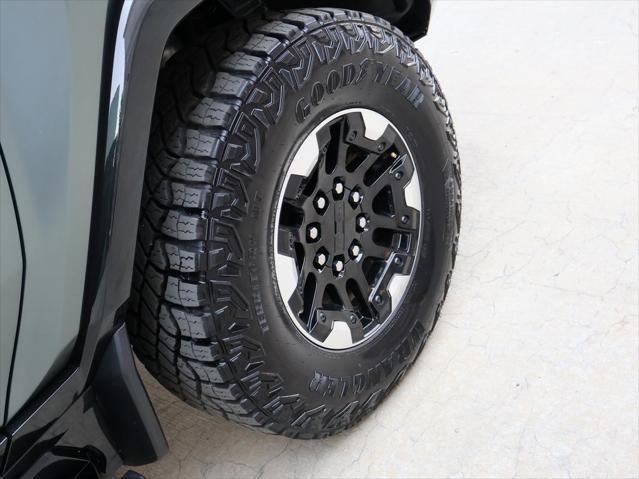 Photo of 2024 Moonshot Green Matte GMC HUMMER EV SUV