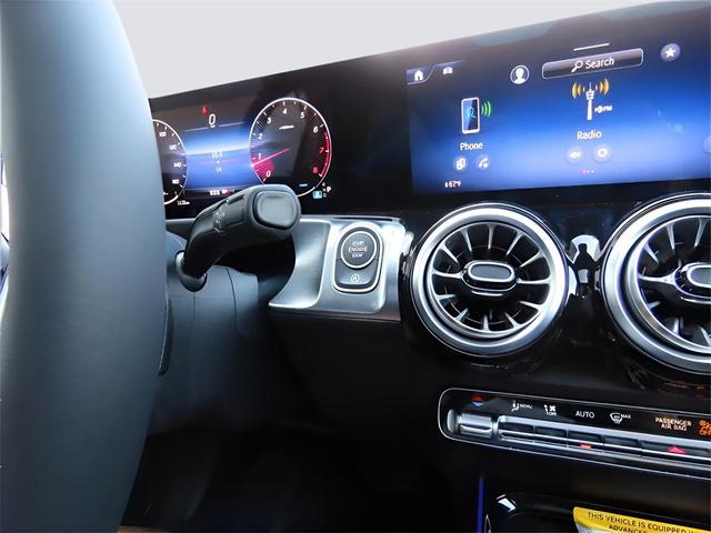 Photo of 2025 Night Black Mercedes-Benz GLB 250