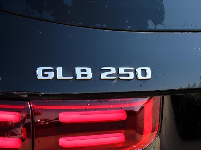 Photo of 2025 Night Black Mercedes-Benz GLB 250