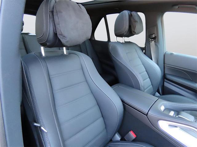 Photo of 2025 Obsidian Black Metallic Mercedes-Benz GLE 580