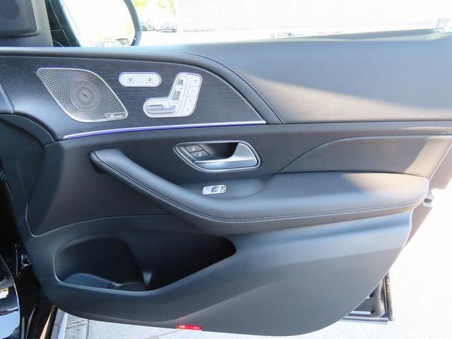 Photo of 2025 Obsidian Black Metallic Mercedes-Benz GLE 580