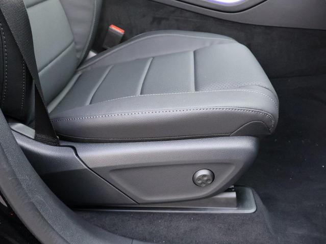 Photo of 2025 Obsidian Black Metallic Mercedes-Benz GLE 450