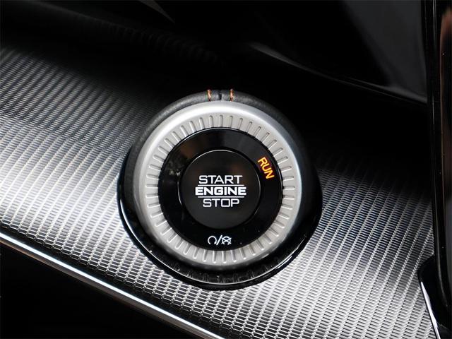 Photo of 2024 Diamond Black Crystal Pearlcoat Jeep Grand Wagoneer