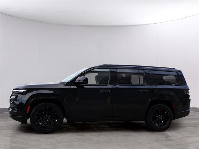 Photo of 2024 Diamond Black Crystal Pearlcoat Jeep Grand Wagoneer