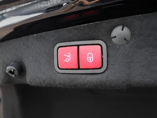 Photo of 2021 Black Mercedes-Benz AMG C 43