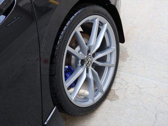 Photo of 2024 Black Metallic Volkswagen Golf R