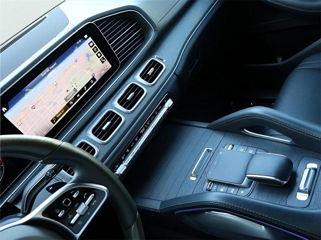 Photo of 2022 Black Mercedes-Benz GLS 450