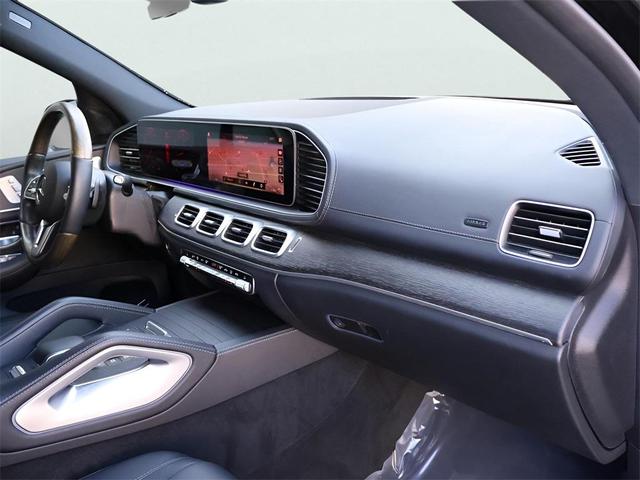 Photo of 2022 Black Mercedes-Benz GLS 450