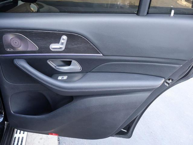 Photo of 2022 Black Mercedes-Benz GLS 450