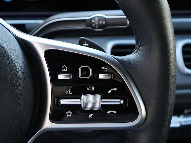 Photo of 2022 Black Mercedes-Benz GLS 450