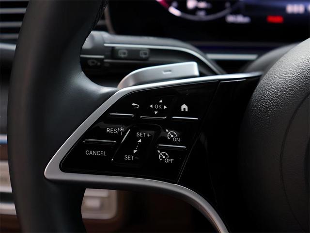 Photo of 2024 Black Mercedes-Benz GLE 350