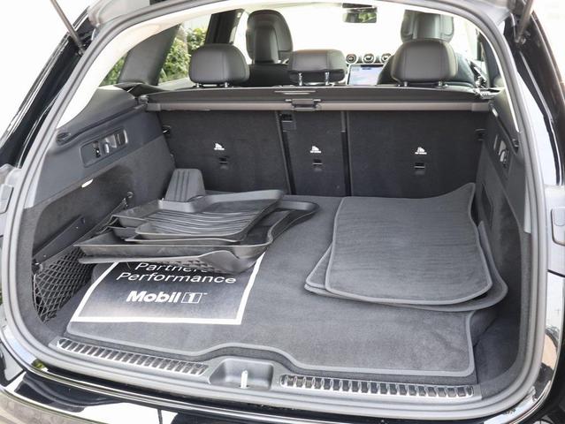 Photo of 2025 Black Mercedes-Benz GLC 350e