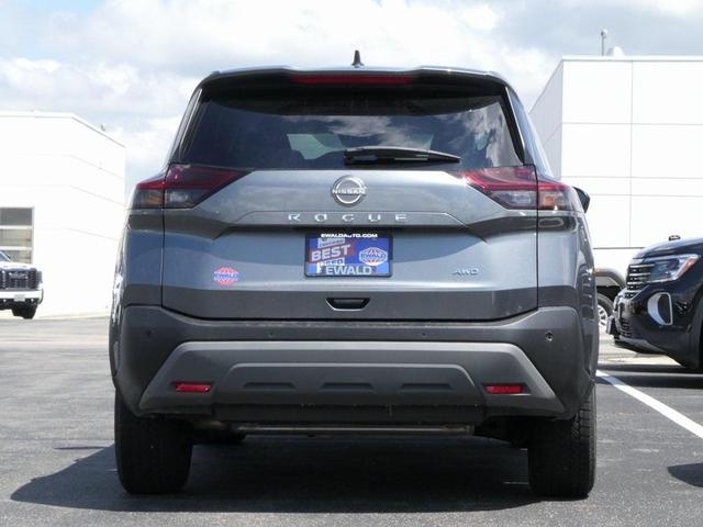 Photo of 2023 Gun Metallic Nissan Rogue