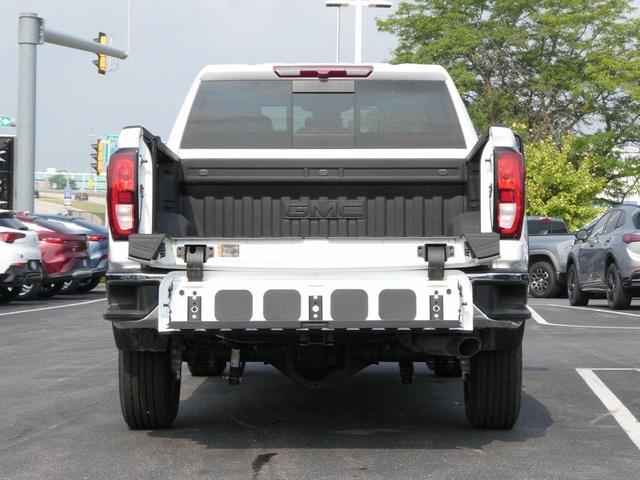 Photo of 2025 Summit White GMC Sierra 2500