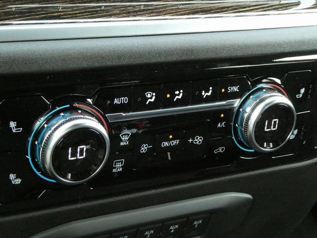 Photo of 2025 Summit White GMC Sierra 2500