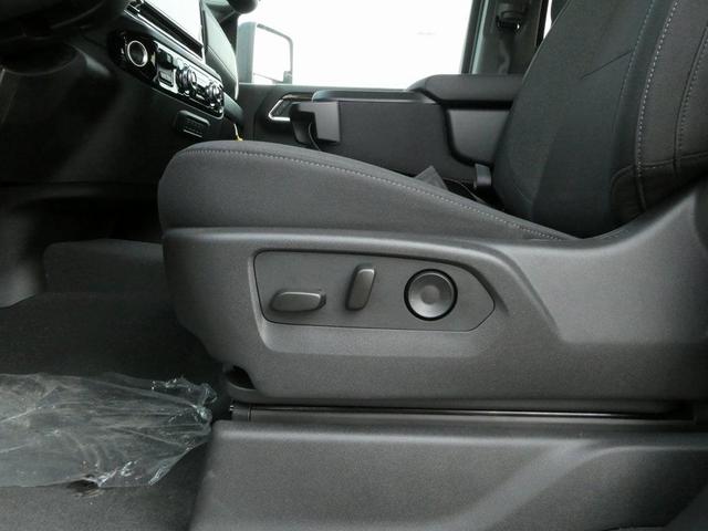 Photo of 2025 Summit White GMC Sierra 2500