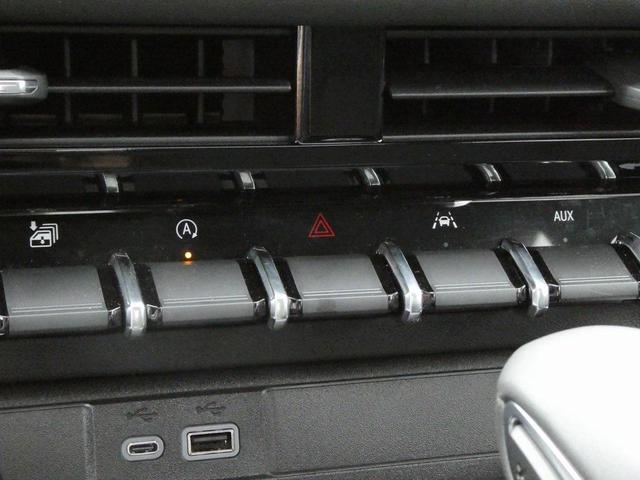 Photo of 2025 Metallic GMC Canyon