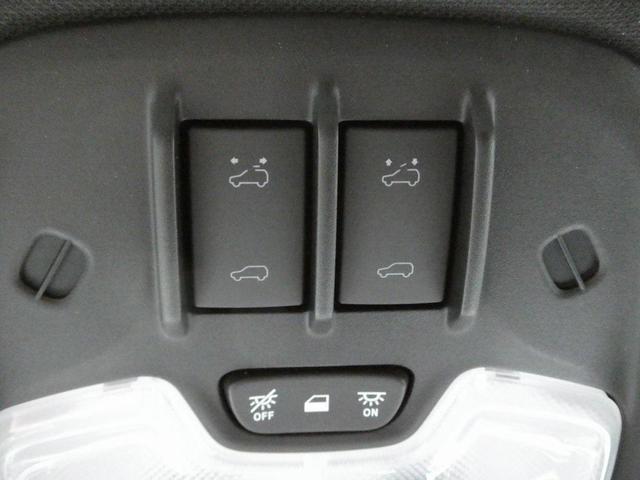 Photo of 2025 Metallic GMC Canyon