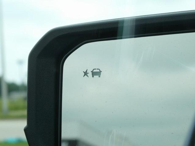 Photo of 2025 Metallic GMC Canyon