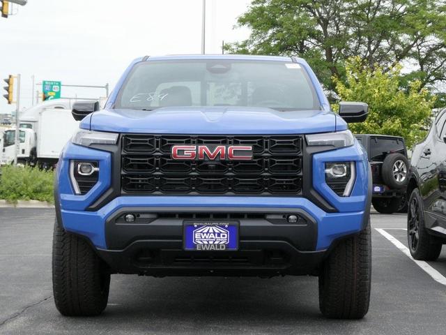 Photo of 2025 Metallic GMC Canyon