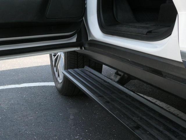 Photo of 2021 Summit White GMC Yukon